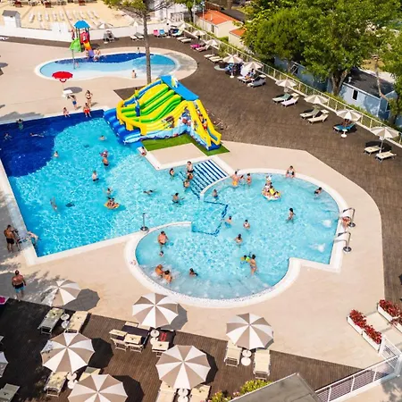Kompleks wypoczynkowy Club Del Sole Marina Family